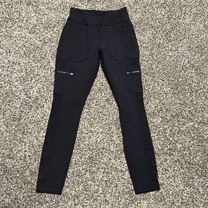 Athleta cargo leggings